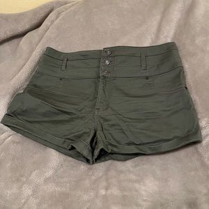 Mossimo Supply Co High Rise shorts